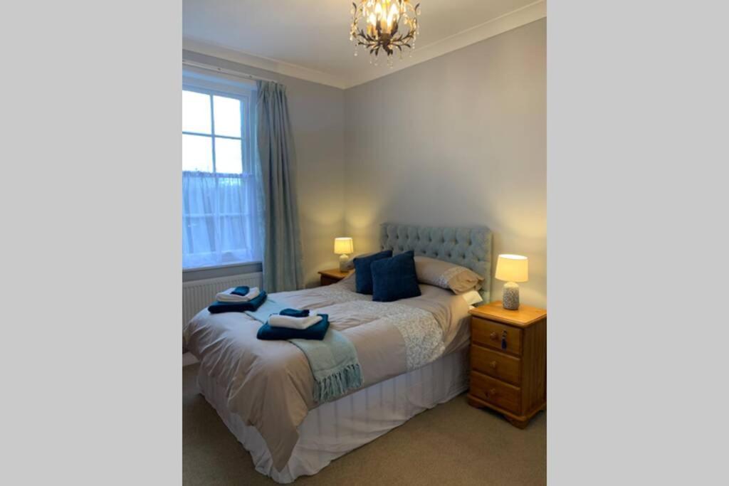 Grand 2 Bed Georgian Apartment At Florence House With King Bed, In The Heart Of Herne Bay & 300M From Beach Екстер'єр фото
