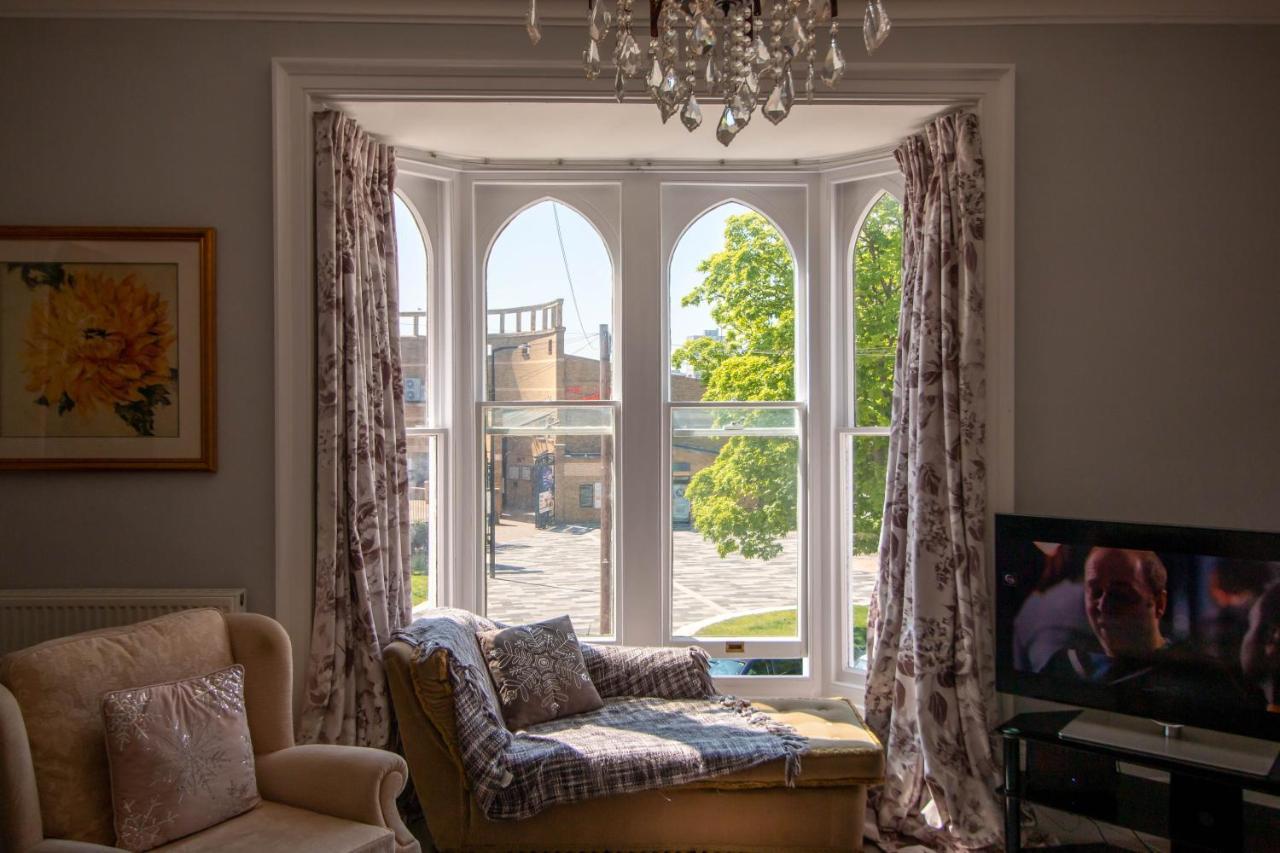 Grand 2 Bed Georgian Apartment At Florence House With King Bed, In The Heart Of Herne Bay & 300M From Beach Екстер'єр фото