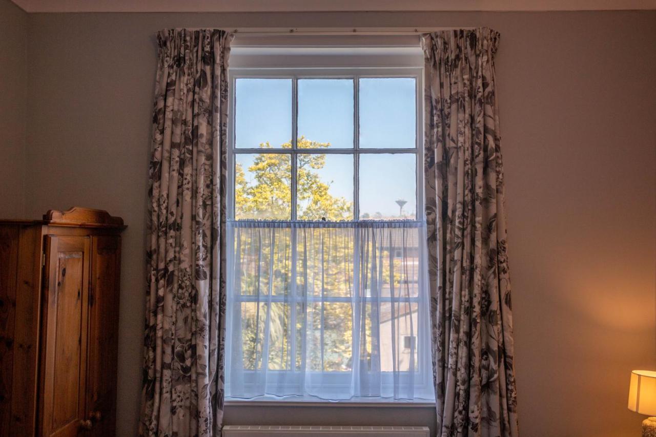 Grand 2 Bed Georgian Apartment At Florence House With King Bed, In The Heart Of Herne Bay & 300M From Beach Екстер'єр фото